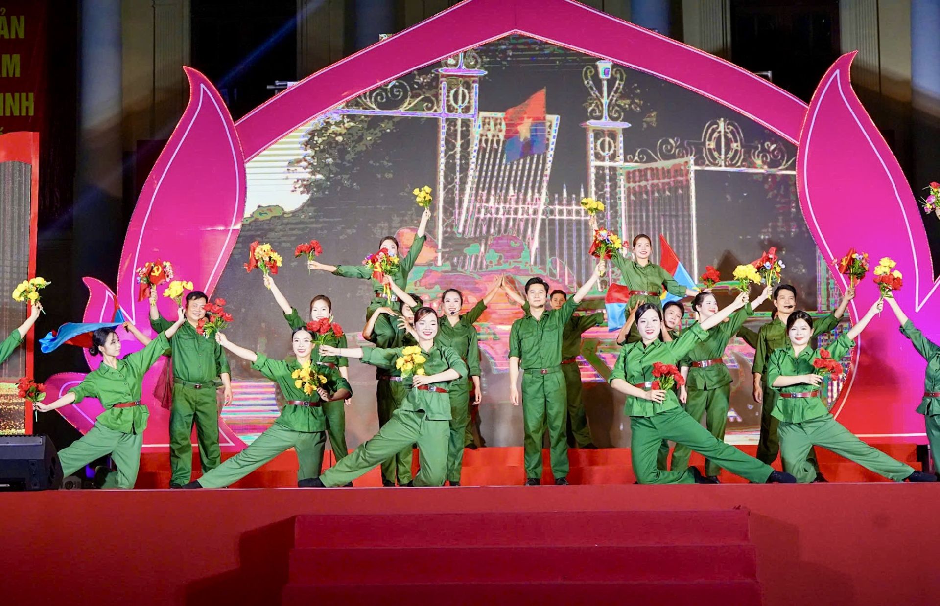 Chương trình nghệ thuật “Bài ca thống nhất” – Kỷ niệm 50 năm Ngày Giải phóng miền Nam, thống nhất đất nước