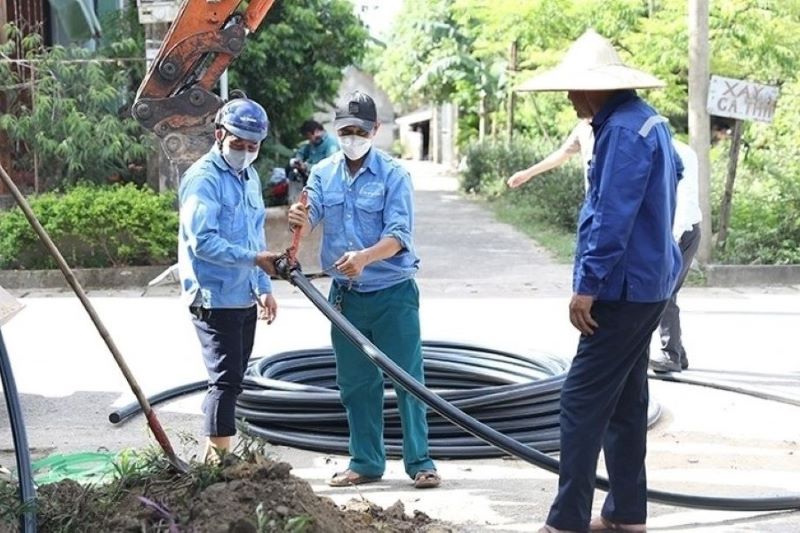 Đẩy nhanh tiến độ, sớm đưa các dự án nước sạch vào hoạt động nhằm đáp ứng nhu cầu nước sinh hoạt, nâng cao đời sống cho người dân.