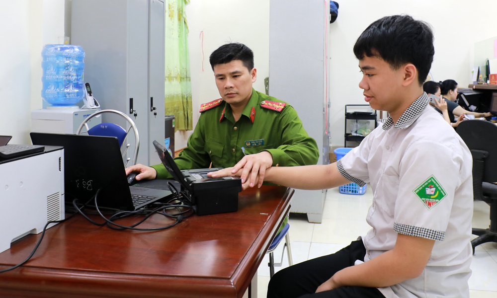 Bắc Giang: Bố trí cán bộ trực, giải quyết công việc xuyên kỳ nghỉ lễ
