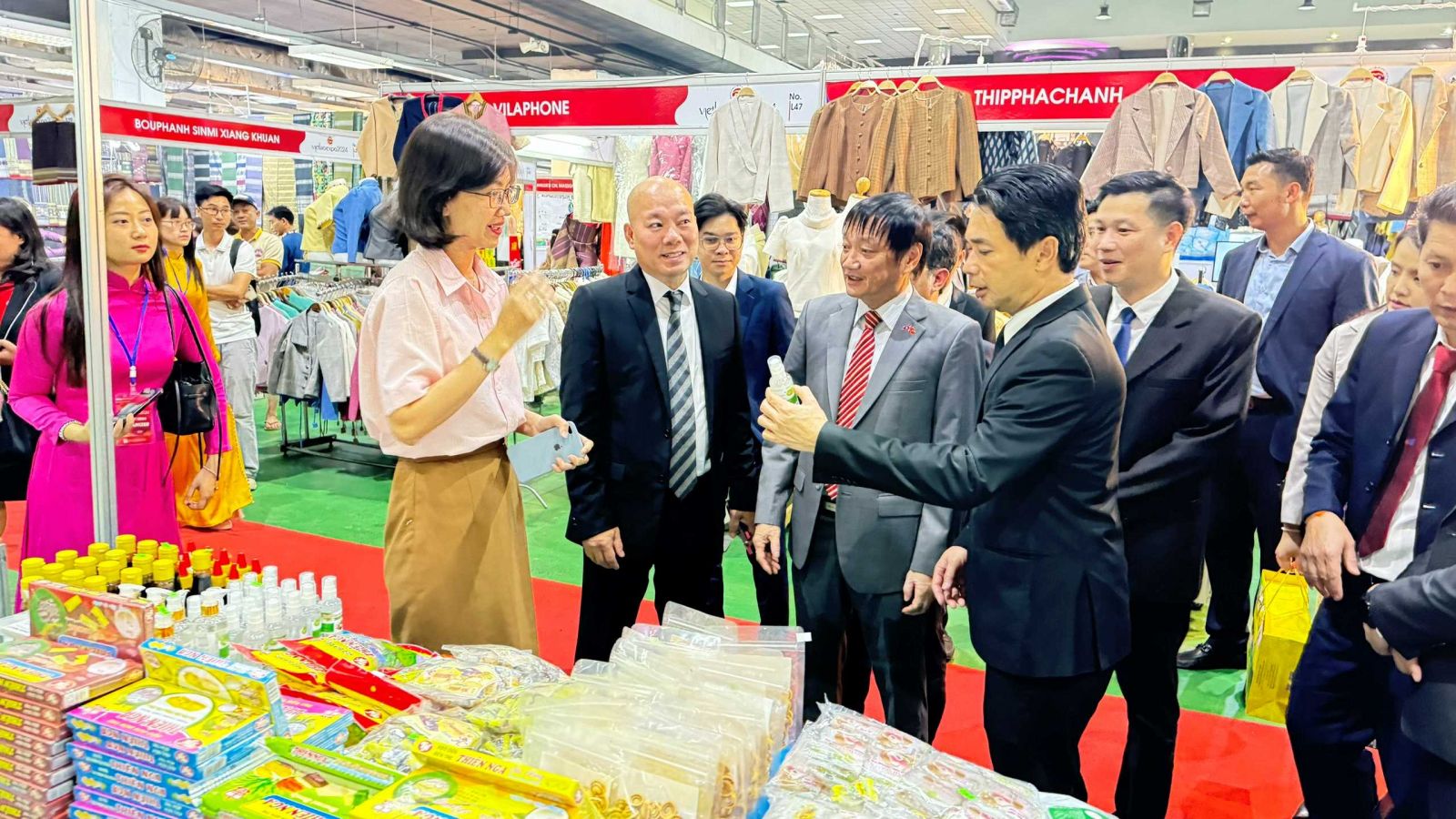 Hội chợ thương mại Việt - Lào 2025