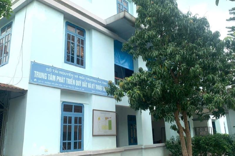 Hà Tĩnh thành lập Trung tâm Phát triển quỹ đất tỉnh trên cơ sở tổ chức lại Trung tâm Phát triển quỹ đất và Kỹ thuật địa chính. Hà Tĩnh thành lập Trung tâm Phát triển quỹ đất tỉnh trên cơ sở tổ chức lại Trung tâm Phát triển quỹ đất và Kỹ thuật địa chính.