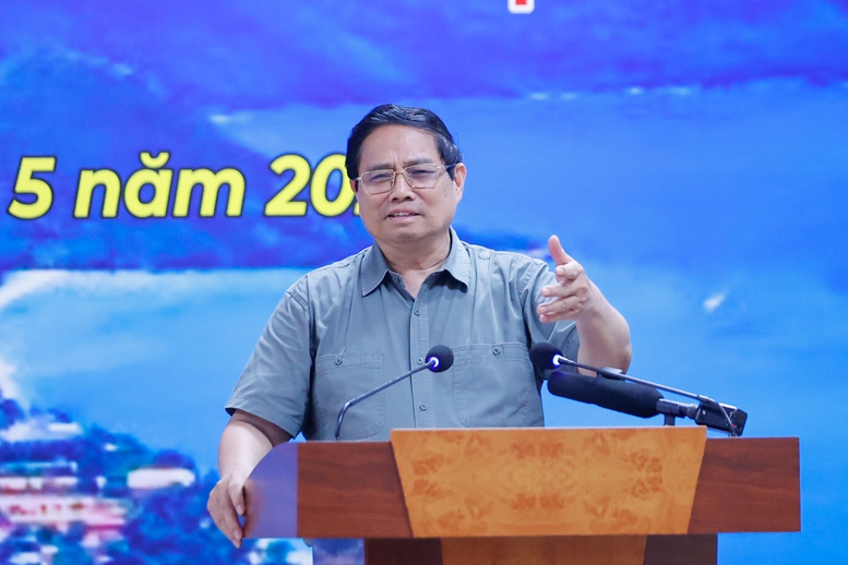 Thủ tướng Phạm Minh Chính phát biểu tại buổi làm việc với Ban Thường vụ Tỉnh ủy Bà Rịa-Vũng Tàu - Ảnh: VGP/Nhật Bắc Thủ tướng Phạm Minh Chính phát biểu tại buổi làm việc với Ban Thường vụ Tỉnh ủy Bà Rịa-Vũng Tàu - Ảnh: VGP/Nhật Bắc