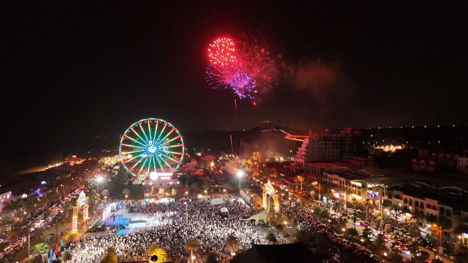 Chào hè - Summer fest 2025 tại Novaworld Phan Thiet: Bùng nổ với âm nhạc, pháo hoa và lễ té nước