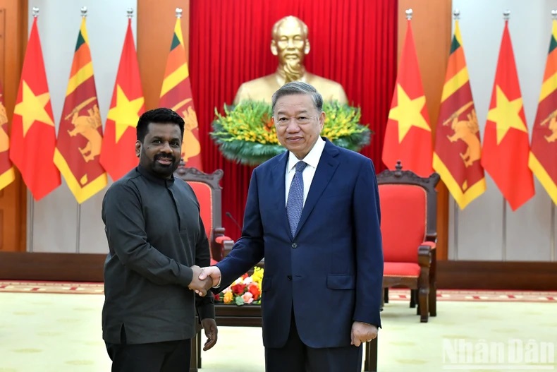 Tổng Bí thư Tô Lâm và Tổng thống Sri Lanka Anura Kumara Dissanayaka. (Ảnh: ĐĂNG KHOA) Tổng Bí thư Tô Lâm và Tổng thống Sri Lanka Anura Kumara Dissanayaka. (Ảnh: ĐĂNG KHOA)