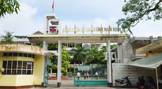 Yêu cầu chấn chỉnh công tác khám, cấp cứu tại Bệnh viện Đa khoa Nam Định