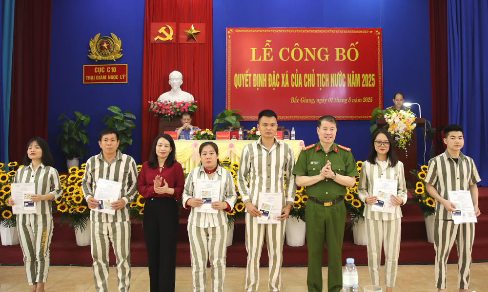 Bắc Giang: 246 phạm nhân trở về trong vòng tay yêu thương