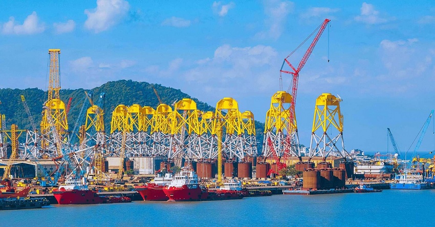 Chế tạo chân đế ĐGNK tại Trung tâm Công nghiệp Năng lượng và Hậu cần Kỹ thuật PTSC