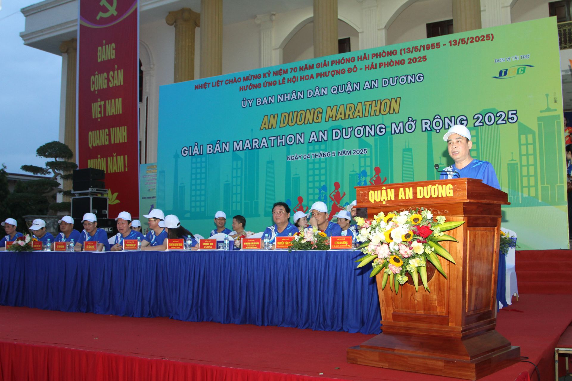 Chủ tịch UBND quận An Dương Chu Đức Anh phát biểu khai mạc Giải. Chủ tịch UBND quận An Dương Chu Đức Anh phát biểu khai mạc Giải.