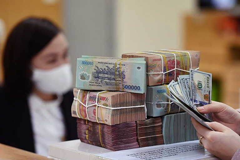 Đầu tháng 5, gửi tiết kiệm lãi suất cao nhất lên tới 9,65%/năm