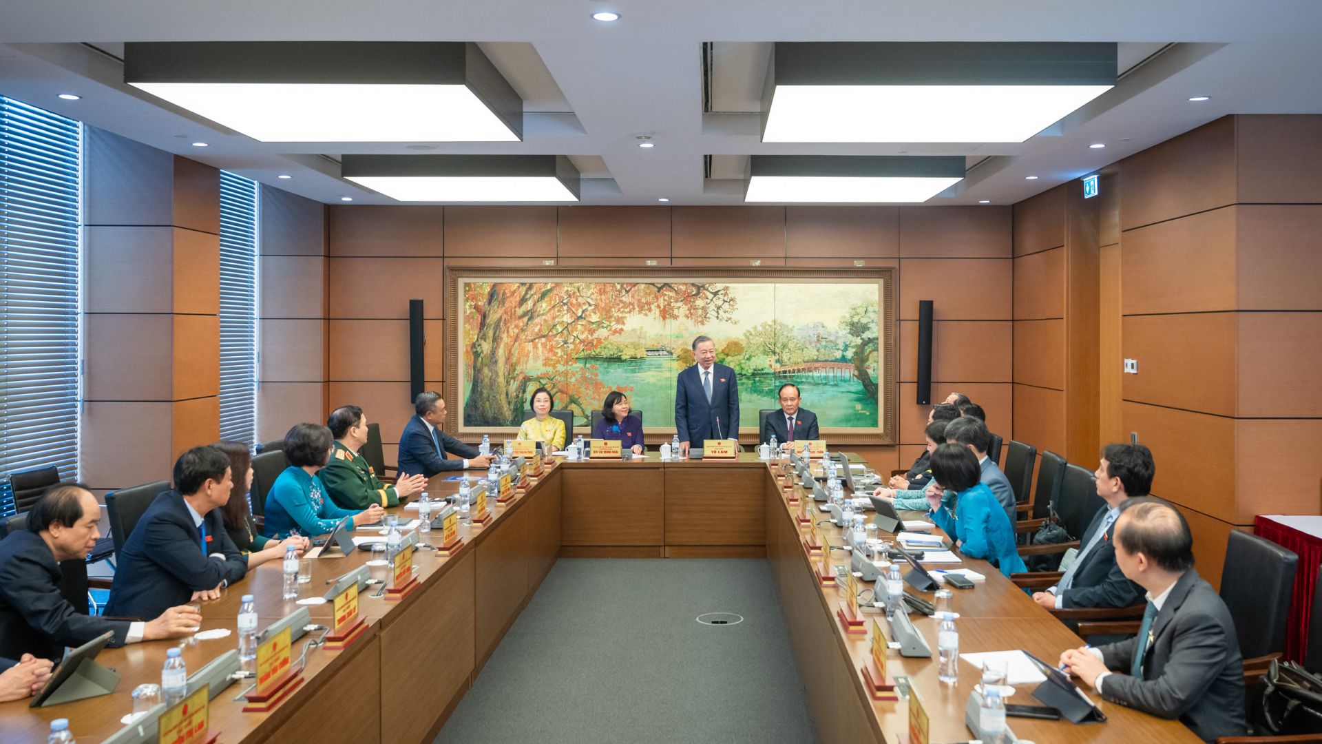 Toàn cảnh thảo luận Tổ 01