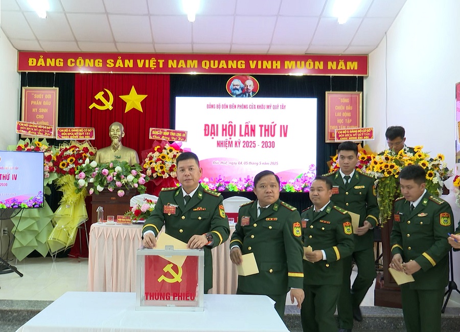 Đại hội bỏ phiếu bầu Ban Chấp hành Đảng bộ Đồn Biên phòng cửa khẩu Mỹ Quý Tây nhiệm kỳ 2025 - 2030 Đại hội bỏ phiếu bầu Ban Chấp hành Đảng bộ Đồn Biên phòng cửa khẩu Mỹ Quý Tây nhiệm kỳ 2025 - 2030