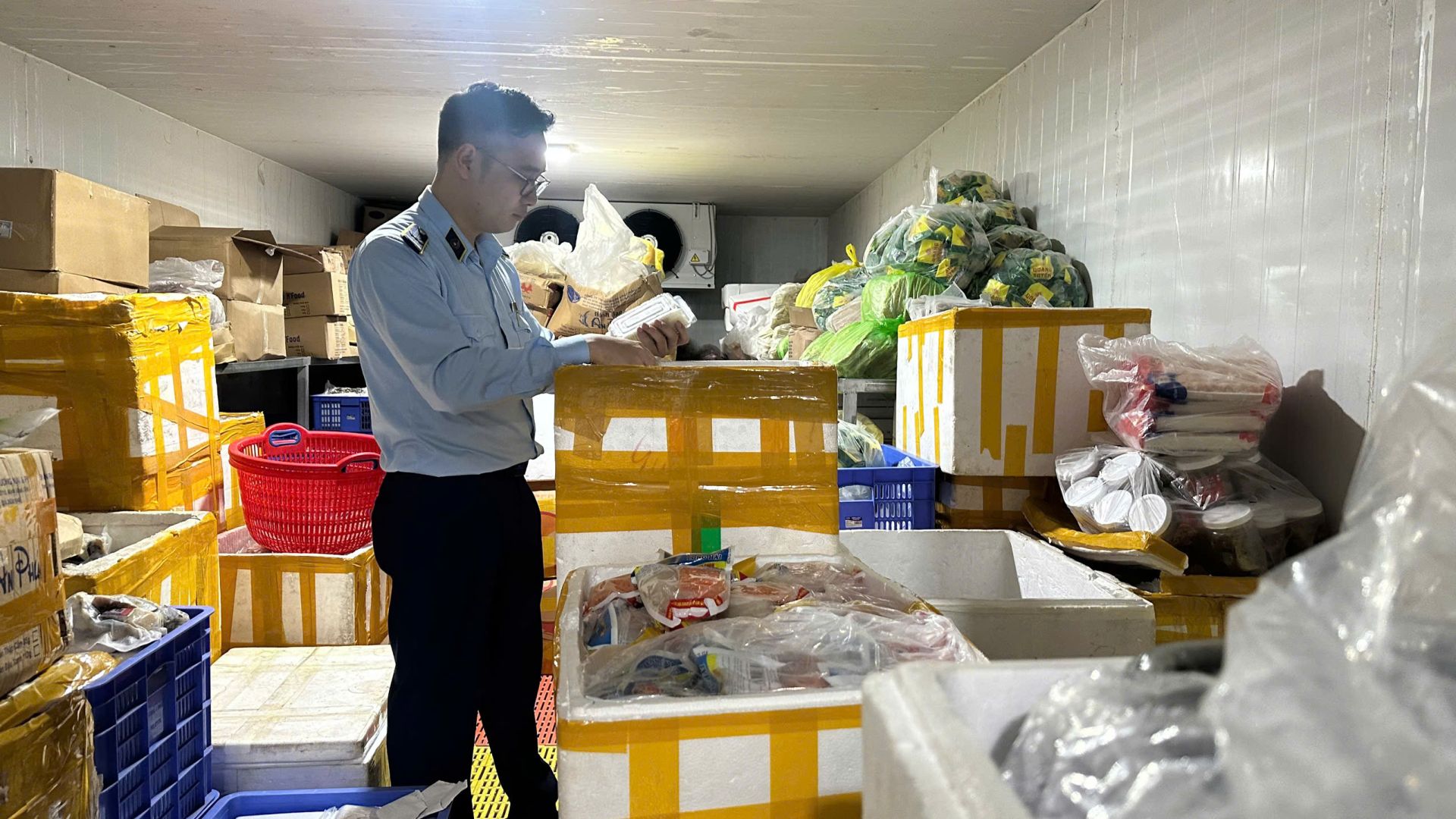 Thái Nguyên: Liên tiếp phát hiện thực phẩm đông lạnh không rõ nguồn gốc xuất xứ