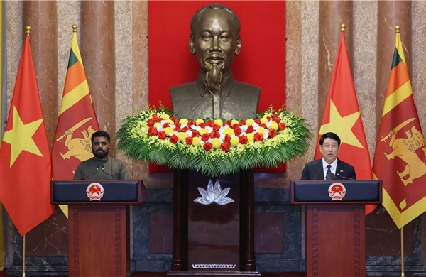 Chủ tịch nước Lương Cường và Tổng thống Sri Lanka Anura Kumara Dissanayaka chụp ảnh chung trước hội đàm. Ảnh: Lâm Khánh/TTXVN Chủ tịch nước Lương Cường và Tổng thống Sri Lanka Anura Kumara Dissanayaka chụp ảnh chung trước hội đàm. Ảnh: Lâm Khánh/TTXVN