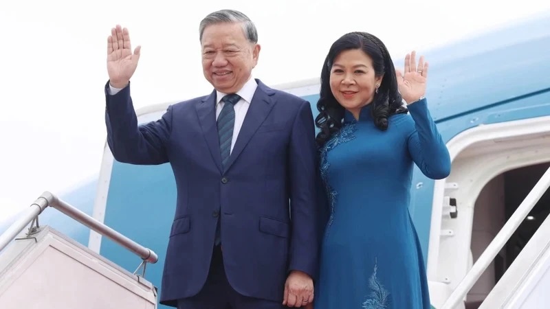 Tổng Bí thư Tô Lâm và Phu nhân. (Ảnh: Thống Nhất/TTXVN) Tổng Bí thư Tô Lâm và Phu nhân. (Ảnh: Thống Nhất/TTXVN)