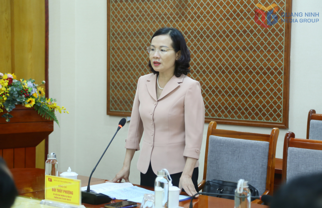 Bà Bùi Thúy Phượng, Trưởng Ban Tổ chức Tỉnh ủy Quảng Ninh, phát biểu tại buổi làm việc. Bà Bùi Thúy Phượng, Trưởng Ban Tổ chức Tỉnh ủy Quảng Ninh, phát biểu tại buổi làm việc.