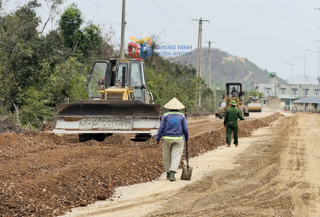 Quảng Ninh: Đẩy nhanh tiến độ giải ngân đầu tư công, sớm đưa dòng vốn vào nền kinh tế