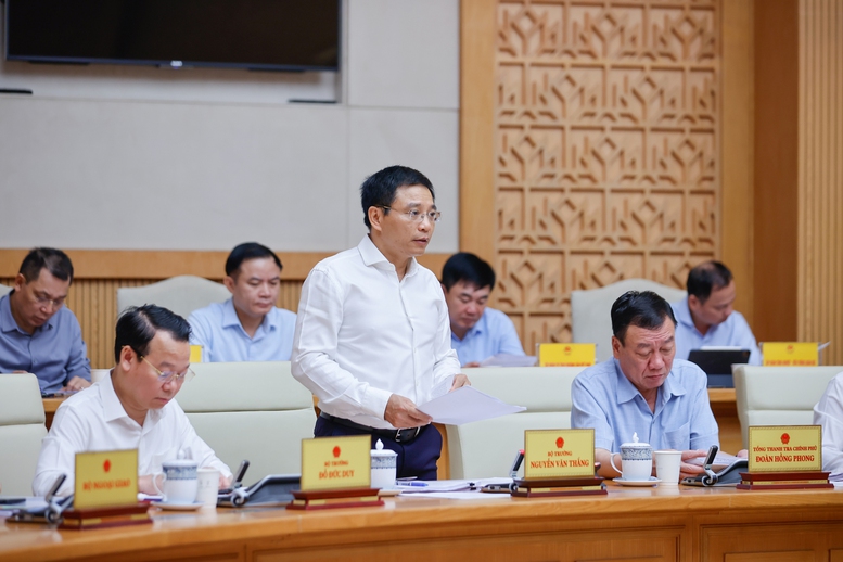 Bộ trưởng Bộ Tài chính Nguyễn Văn Thắng phát biểu tại Phiên họp - Ảnh: VGP/Nhật Bắc