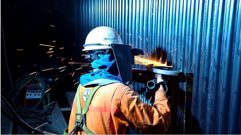 Đội ngũ kỹ sư EPS luôn nêu cao tinh thần đảm bảo ATVSLĐ khi làm việc