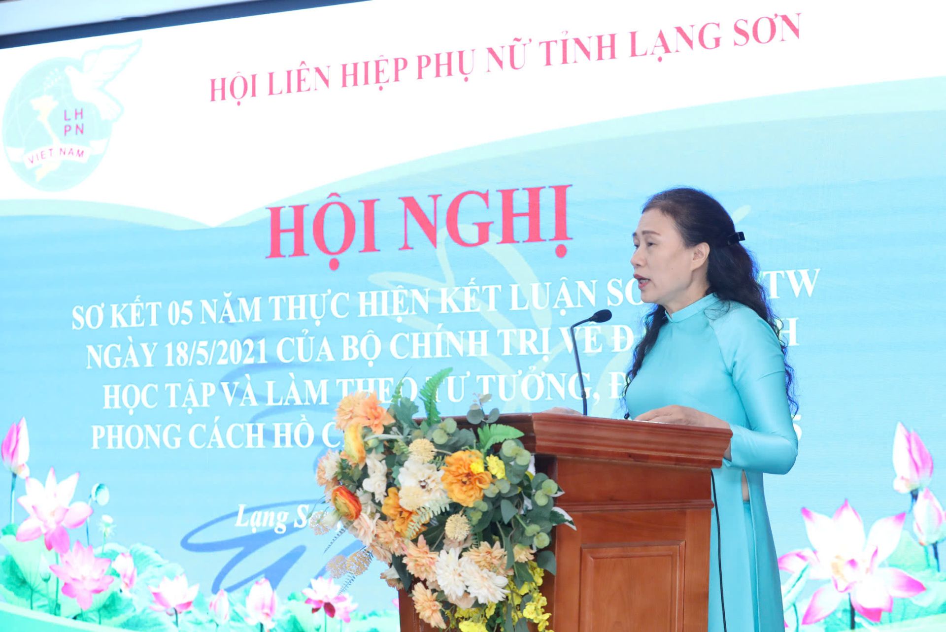 Phó Chủ tịch Hội Liên hiệp Phụ nữ tỉnh Lạng Sơn Trương Thị Hảo phát biểu tại Hội nghị