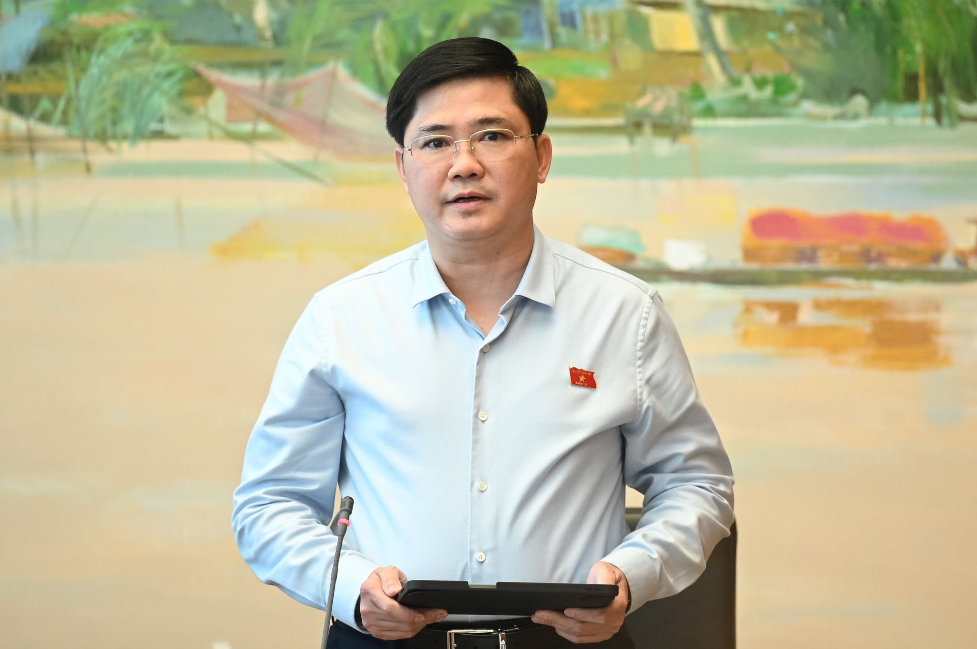 Đại biểu Nguyễn Anh Tuấn (Đoàn Hậu Giang)