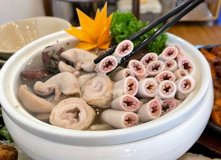 Kiểm tra đột xuất quán “Lòng Chát” tại TP. HCM