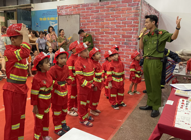 Các em thiếu nhi sẽ được học hỏi, rèn luyện kỹ năng phòng cháy chữa cháy Các em thiếu nhi sẽ được học hỏi, rèn luyện kỹ năng phòng cháy chữa cháy