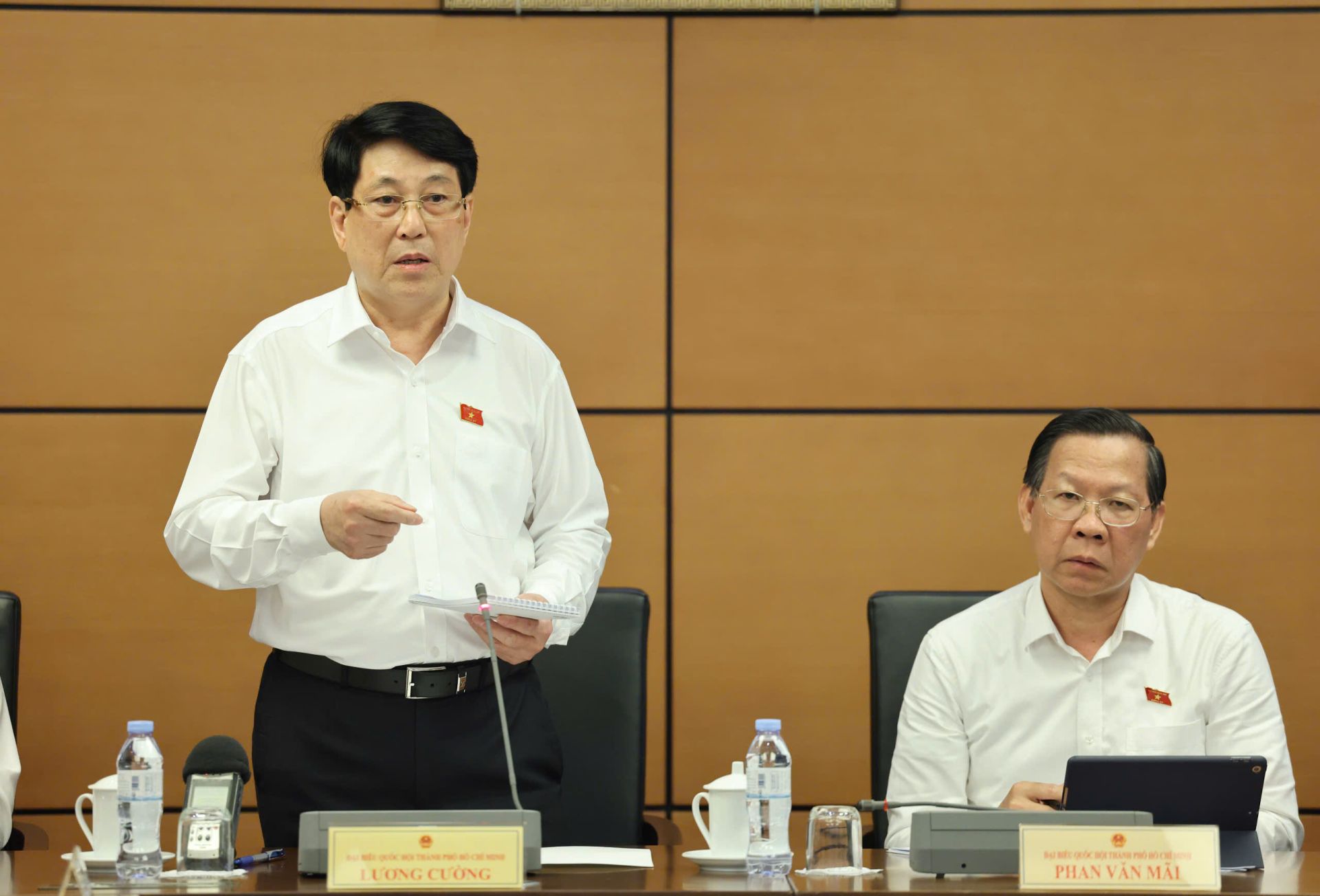 Chủ tịch nước Lương Cường phát biểu tại phiên thảo luận