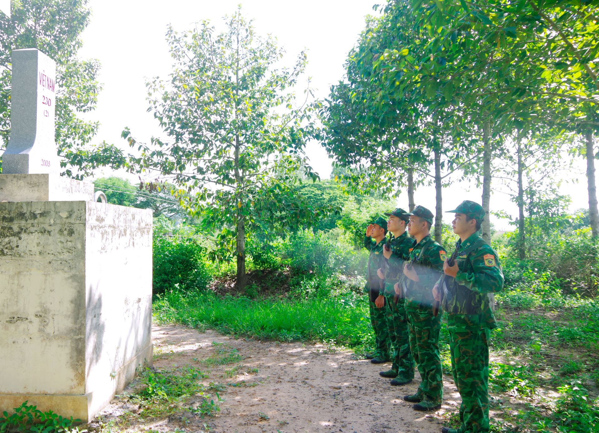 Đồn Biên phòng Sông Trăng tuần tra bảo vệ biên giới