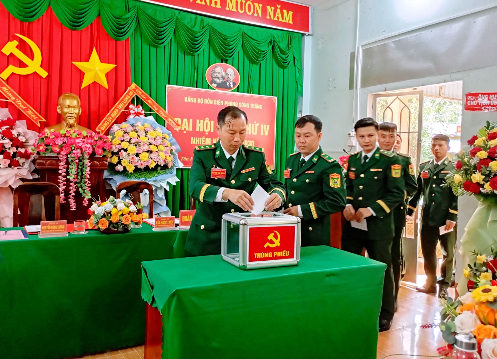 Đại hội bỏ phiếu bầu Ban Chấp hành Đảng bộ nhiệm kỳ 2025 - 2030