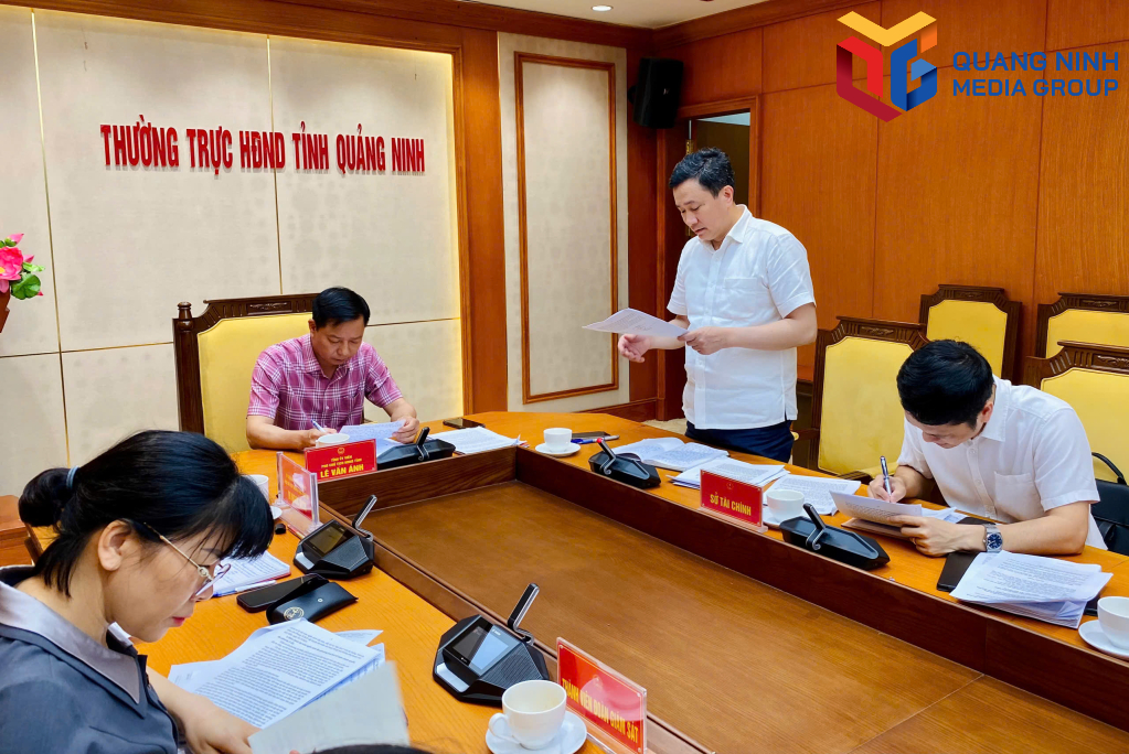 Giám đốc Sở Tài chính báo cáo các kết quả thực hiện. Giám đốc Sở Tài chính báo cáo các kết quả thực hiện.