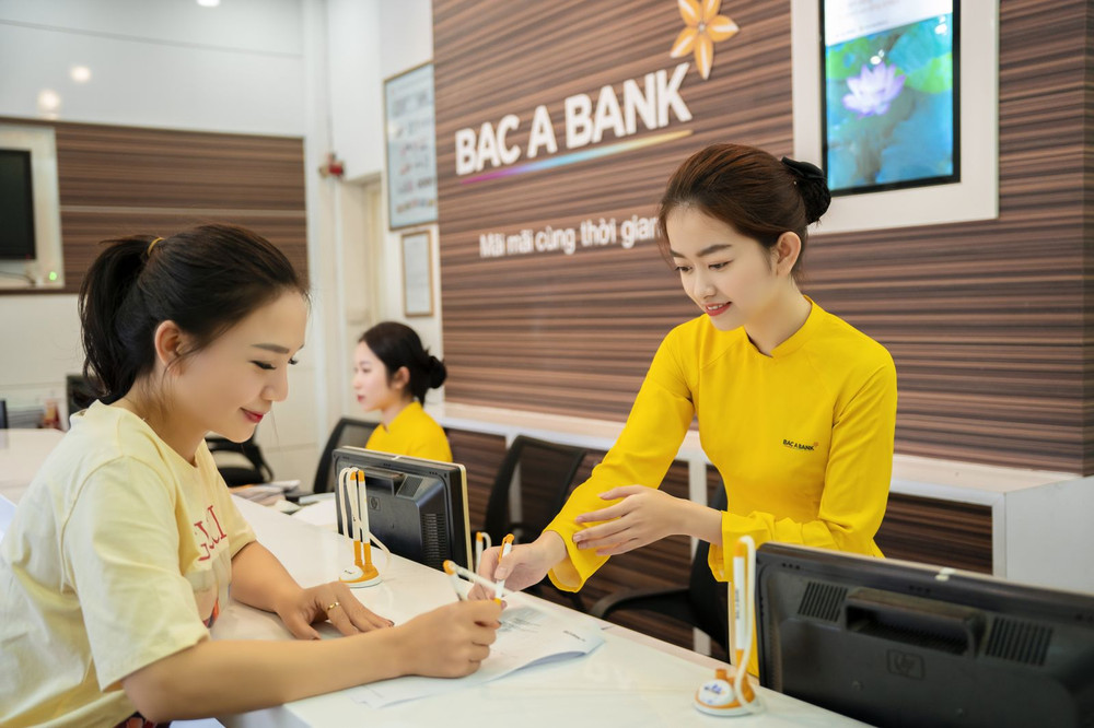 Bac A Bank vừa công bố lãi suất huy động mới với mức tăng thêm 0,2%/năm đối với các kỳ hạn từ 1-11 tháng và tăng thêm 0,1%/năm đối với các kỳ hạn từ 12-36 tháng. (Ảnh minh họa) Bac A Bank vừa công bố lãi suất huy động mới với mức tăng thêm 0,2%/năm đối với các kỳ hạn từ 1-11 tháng và tăng thêm 0,1%/năm đối với các kỳ hạn từ 12-36 tháng. (Ảnh minh họa)