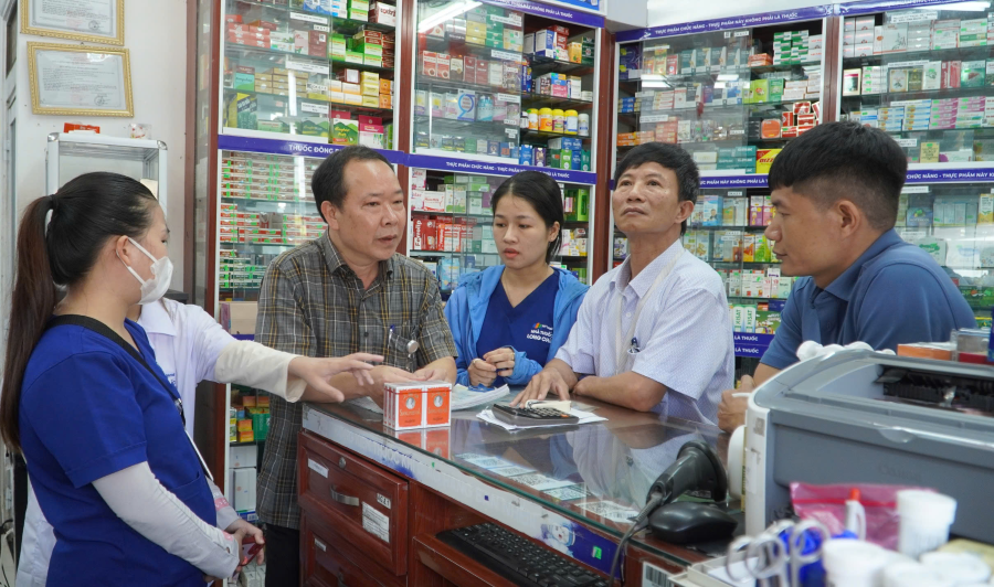 Quảng Bình kiểm tra đột xuất một số cơ sở kinh doanh thuốc