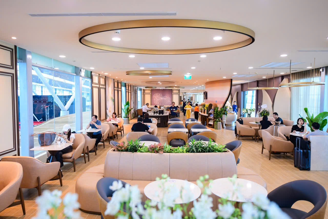 Lotus Lounge Phòng chờ thương gia mới của SASCO tại nhà ga T3