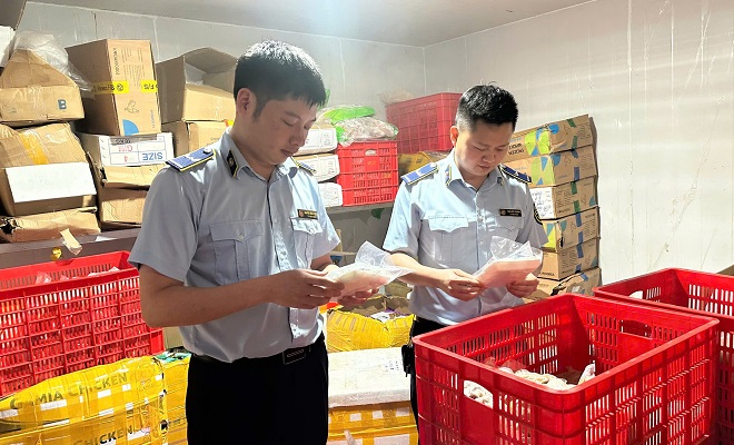 Siết chặt quản lý dược, thực phẩm: Thái Nguyên xử phạt hàng trăm triệu đồng do vi phạm