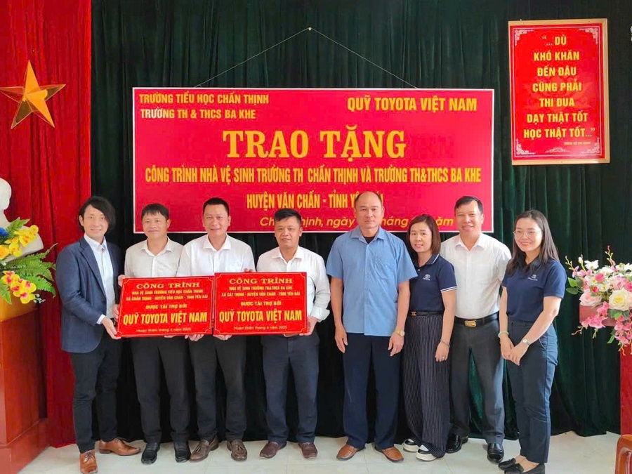 Quỹ Toyota Việt Nam xây dựng và cải tạo nhà vệ sinh cho trường học tại Yên Bái