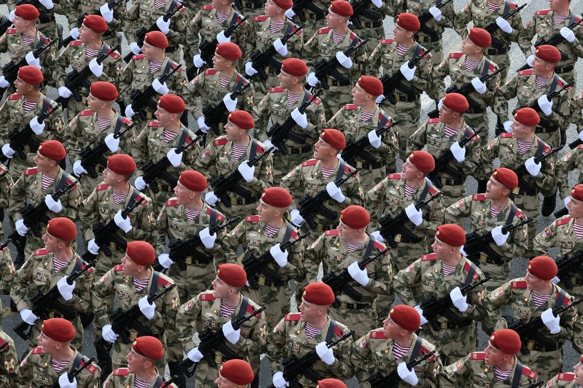 Các quân nhân Nga trong buổi tổng duyệt hôm 7/5 (Ảnh: Reuters) Các quân nhân Nga trong buổi tổng duyệt hôm 7/5 (Ảnh: Reuters)