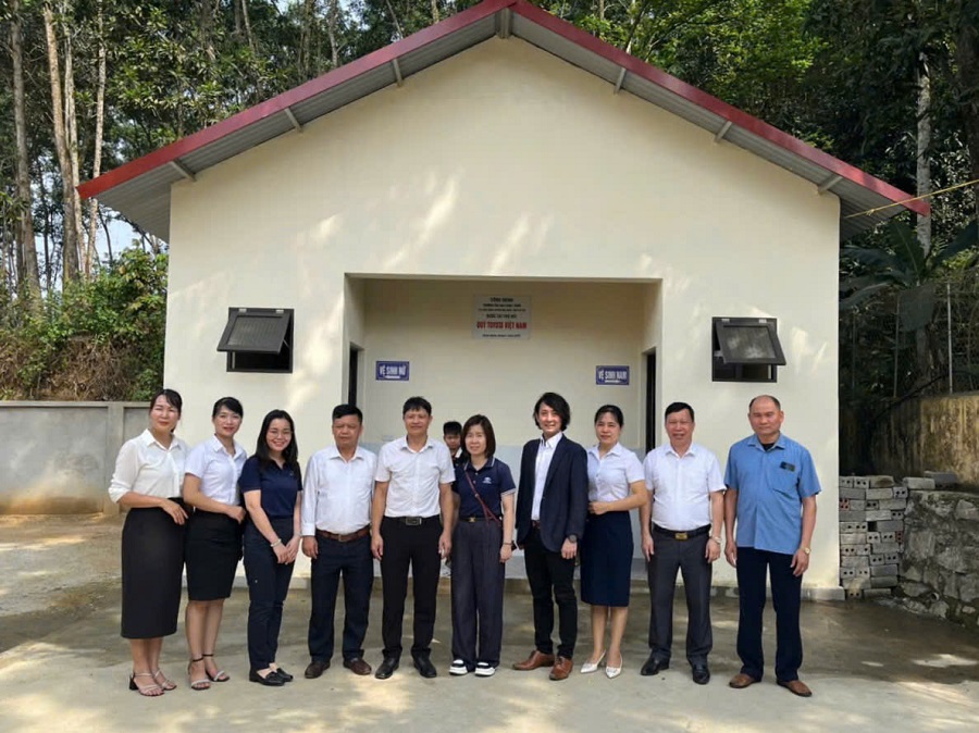 Quỹ Toyota Việt Nam bàn giao công trình vệ sinh trường học tại vùng sâu, vùng xa tỉnh Yên Bái