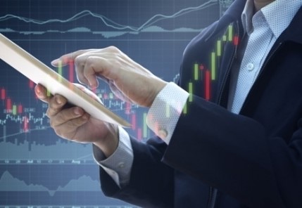 VN-Index hôm nay: Thị trường sẽ có rung lắc, nhà đầu tư lưu ý cổ phiếu ngân hàng, đầu tư công