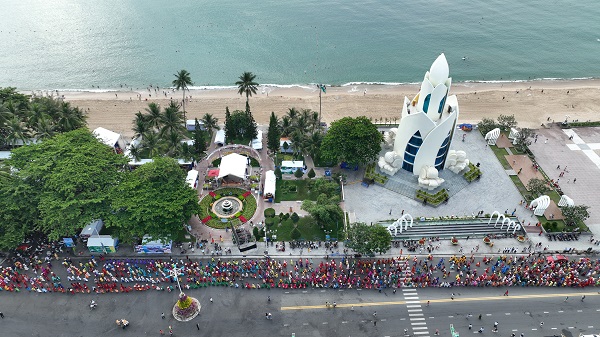 Diễu hành áo dài trong Festival 2023 (minh họa)