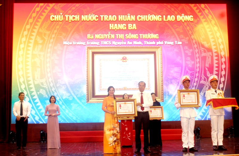 Bà Rịa - Vũng Tàu, 5 cá nhân được Chủ tịch nước trao tặng Huân chương Lao động hạng Ba