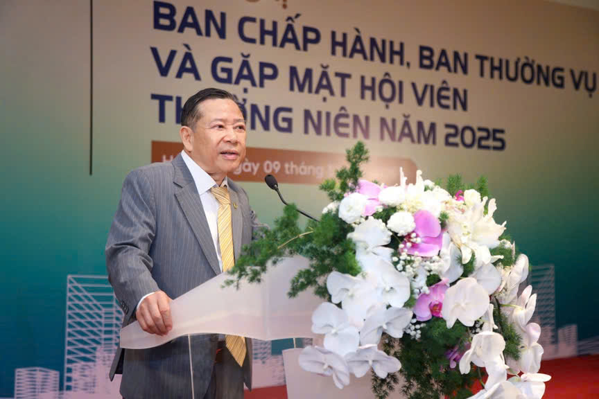 TS. Nguyễn Văn Khôi - Chủ tịch VNREA phát biểu khai mạc Hội nghị.