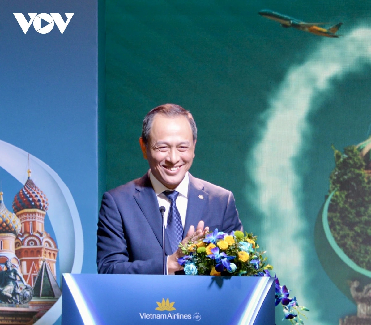 Tổng Giám đốc Vietnam Airlines Lê Hồng Hà phát biểu tại buổi lễ Tổng Giám đốc Vietnam Airlines Lê Hồng Hà phát biểu tại buổi lễ