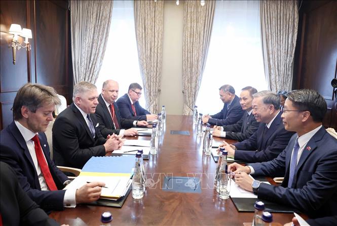 Thủ tướng Robert Fico: Slovakia mong muốn hợp tác với Việt Nam sâu rộng trên ở các lĩnh vực