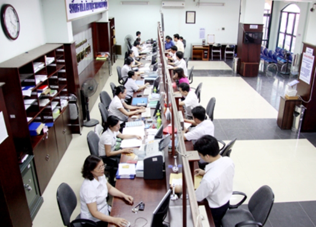 Bộ Nội vụ dự kiến tạm thời bố trí bình quân 60 biên chế/xã, phường, đặc khu. Ảnh minh họa, nguồn internet.