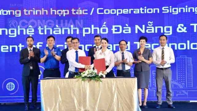 Đại diện Sở Khoa học và Công nghệ TP Đà Nẵng và Tập đoàn VinGroup ký kết hợp tác thúc đẩy chuyển đổi xanh và phát triển bền vững