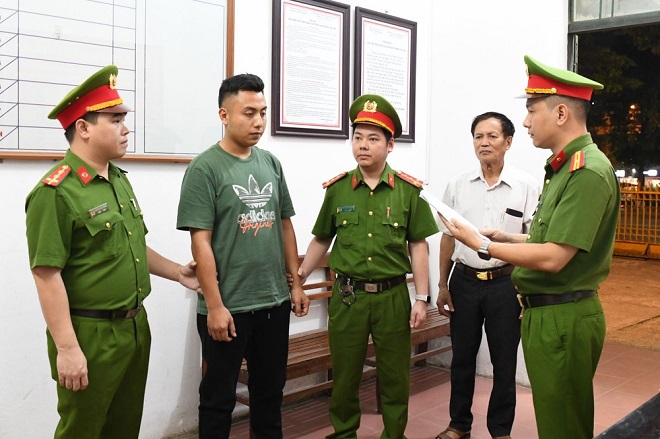 Phú Thọ: Bắt khẩn cấp các đối tượng khai thác tài nguyên trái phép