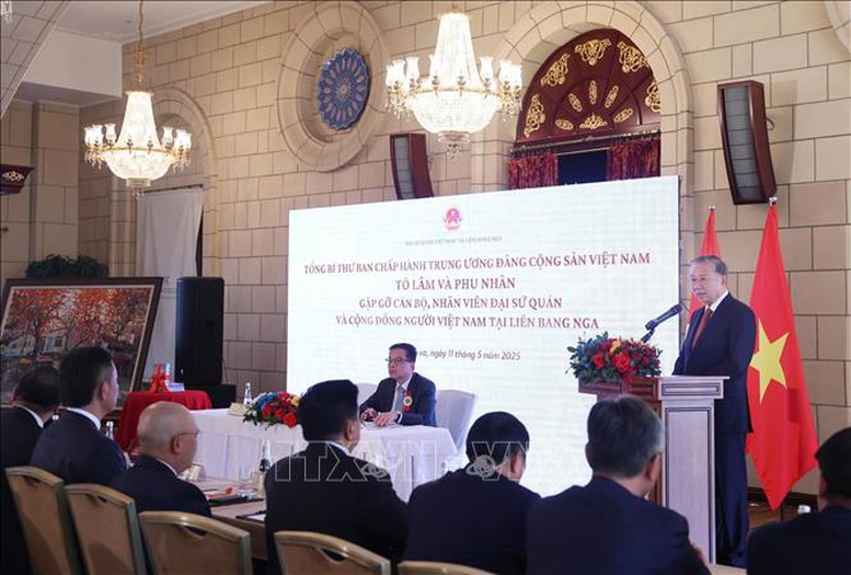 Tổng Bí thư Tô Lâm và Phu nhân gặp gỡ cộng đồng người Việt tại Liên bang Nga