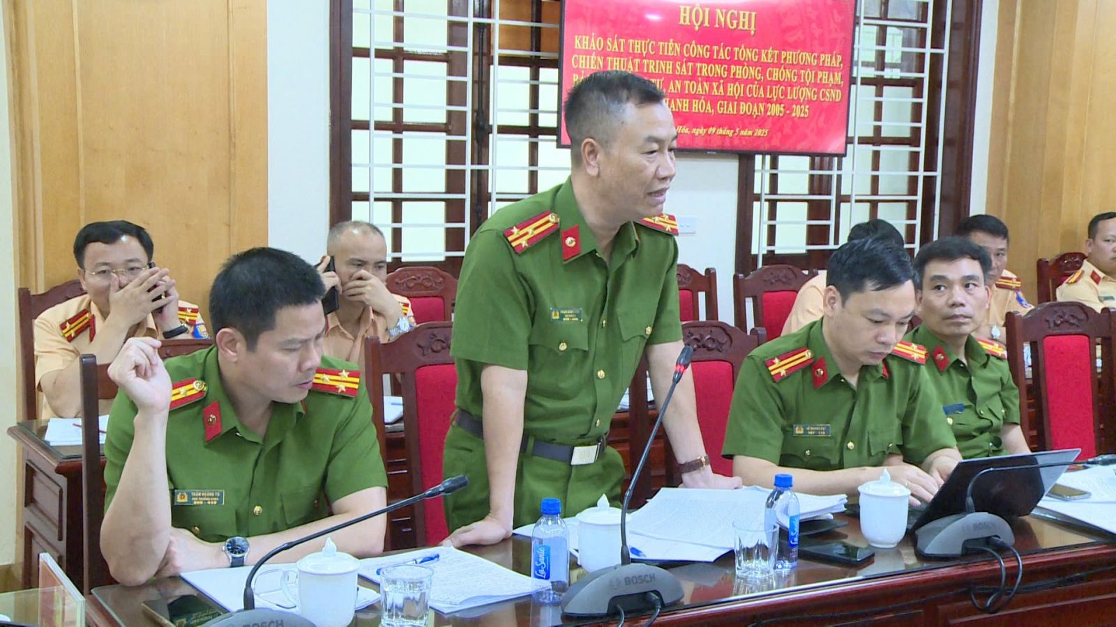 Các dại biểu tham gia thảo luận