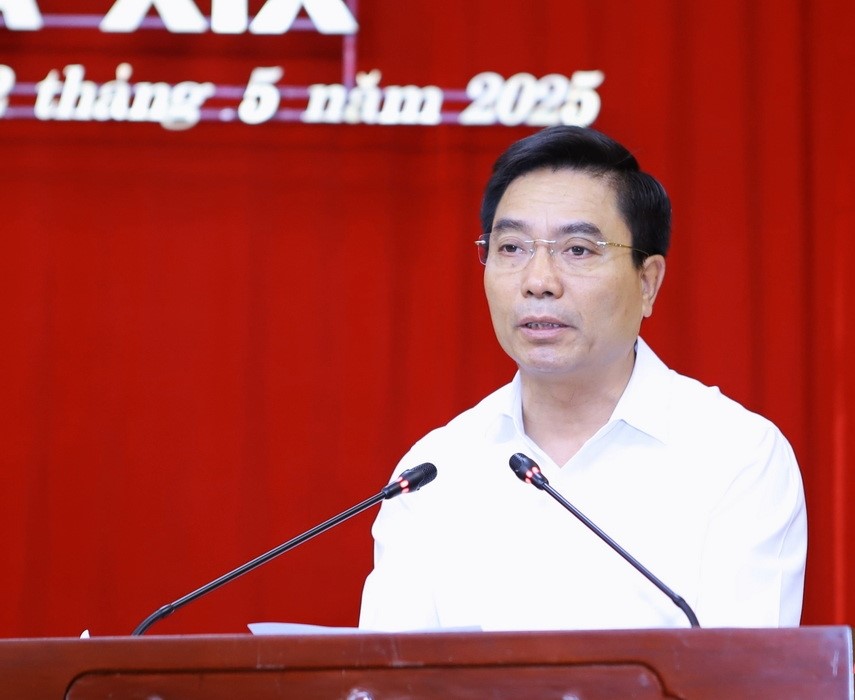 Bí thư Tỉnh ủy Nguyễn Doãn Anh phát biểu kết luận hội nghị. Bí thư Tỉnh ủy Nguyễn Doãn Anh phát biểu kết luận hội nghị.