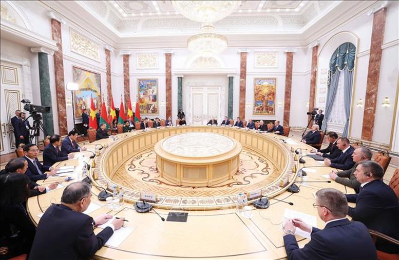 Tổng Bí thư Tô Lâm hội đàm chính thức với Tổng thống Belarus A.Lukashenko. Ảnh: TTXVN Tổng Bí thư Tô Lâm hội đàm chính thức với Tổng thống Belarus A.Lukashenko. Ảnh: TTXVN